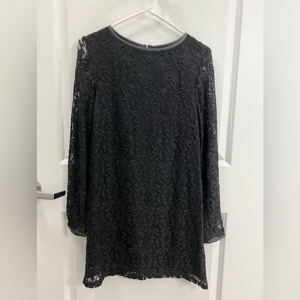 Forever 21 Lace Dress Size M